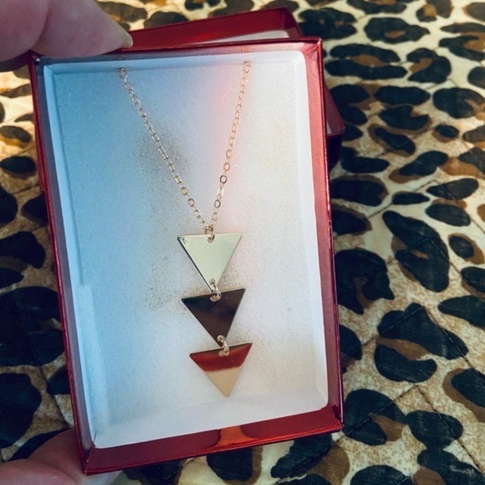 Chic Gold Geometric Tiered Necklace